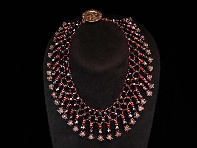 netted-collar